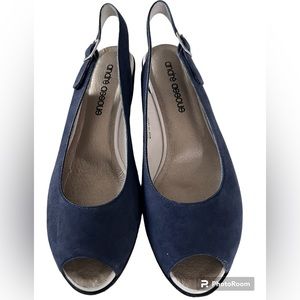 Andre Assous Judie Navy Leather Peep Toe Slingback Wedge  Wedge Sandals Size 8.5